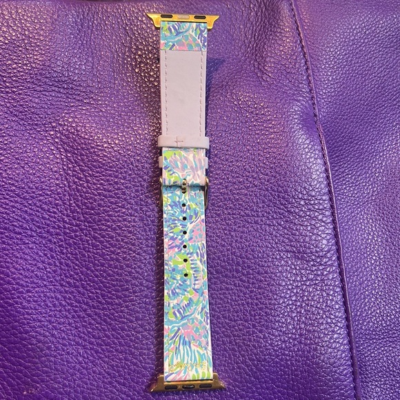 Lilly Pulitzer Apple watchband in Shell of a Party New No Box - Picture 4 of 4